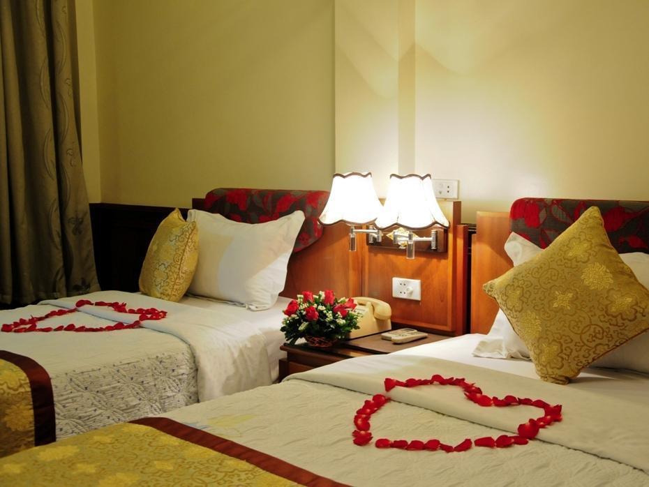 Thai Ha Hotel Hanoi Buitenkant foto