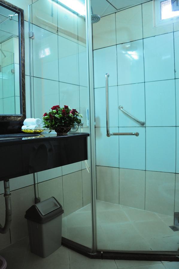 Thai Ha Hotel Hanoi Buitenkant foto