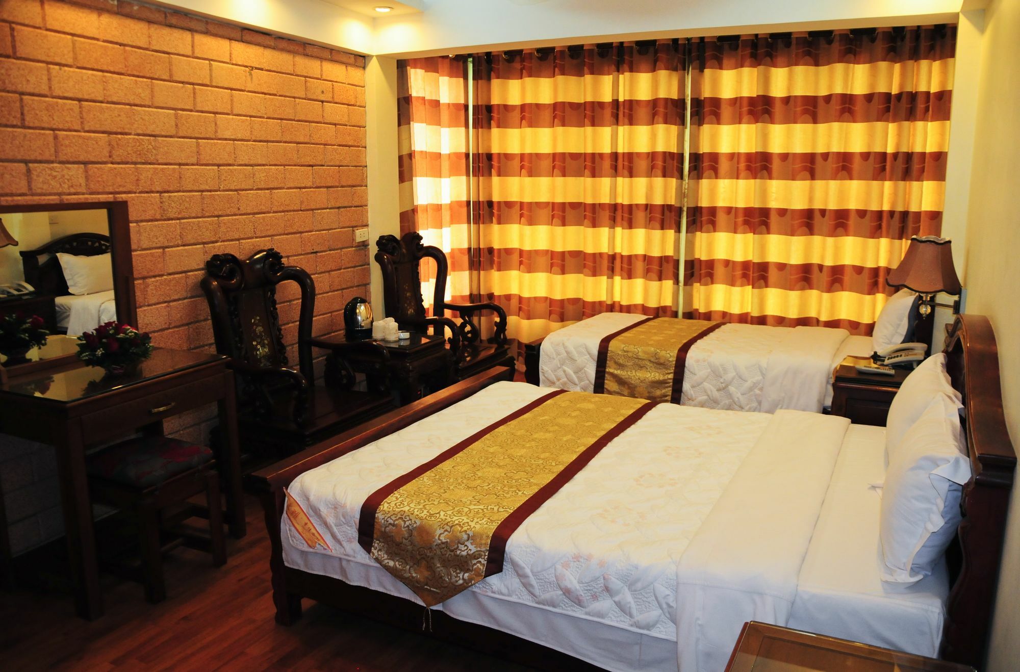 Thai Ha Hotel Hanoi Buitenkant foto